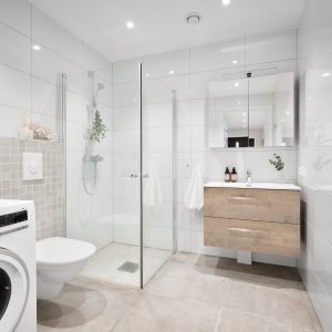 Affordable Bathroom wall Tiles Design That Look Luxurious